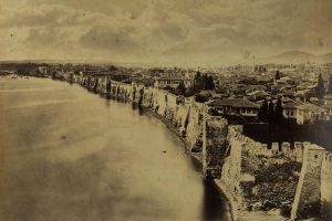 4.-Το-θαλάσσιο-τείχος-της-Θεσσαλονίκης.-Γκρεμίστηκε-το-1869.-Πηγή-ιστοσελίδα-Παλαιές-Φωτογραφίες-της-Θεσσαλονίκης